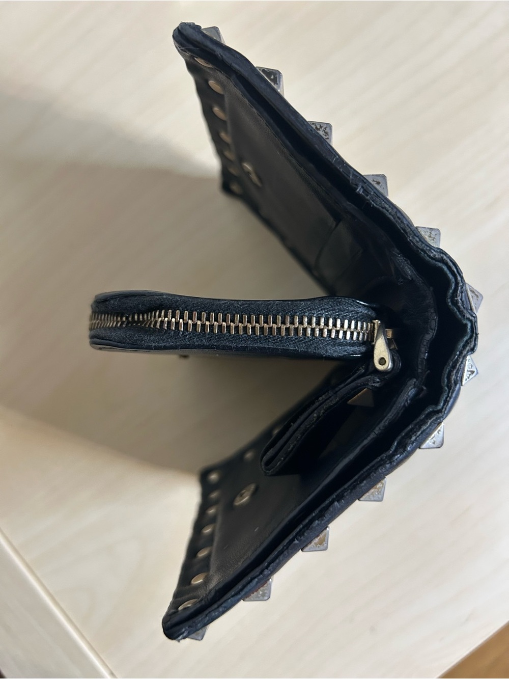 Valentino Garavani Rockstud Leather Wallet - Picture 9 of 9